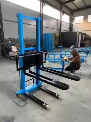 Lastausvaunu Self loader itsensä kyytin nostava malli