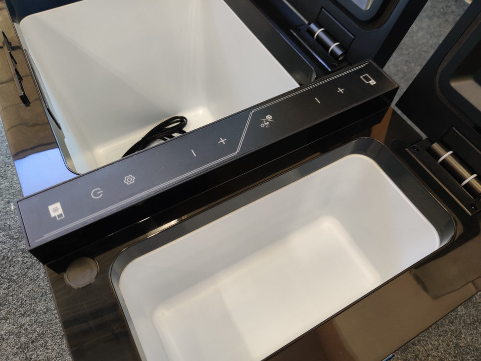 Kannettava matkajääkaappi 43L 12V Savoa