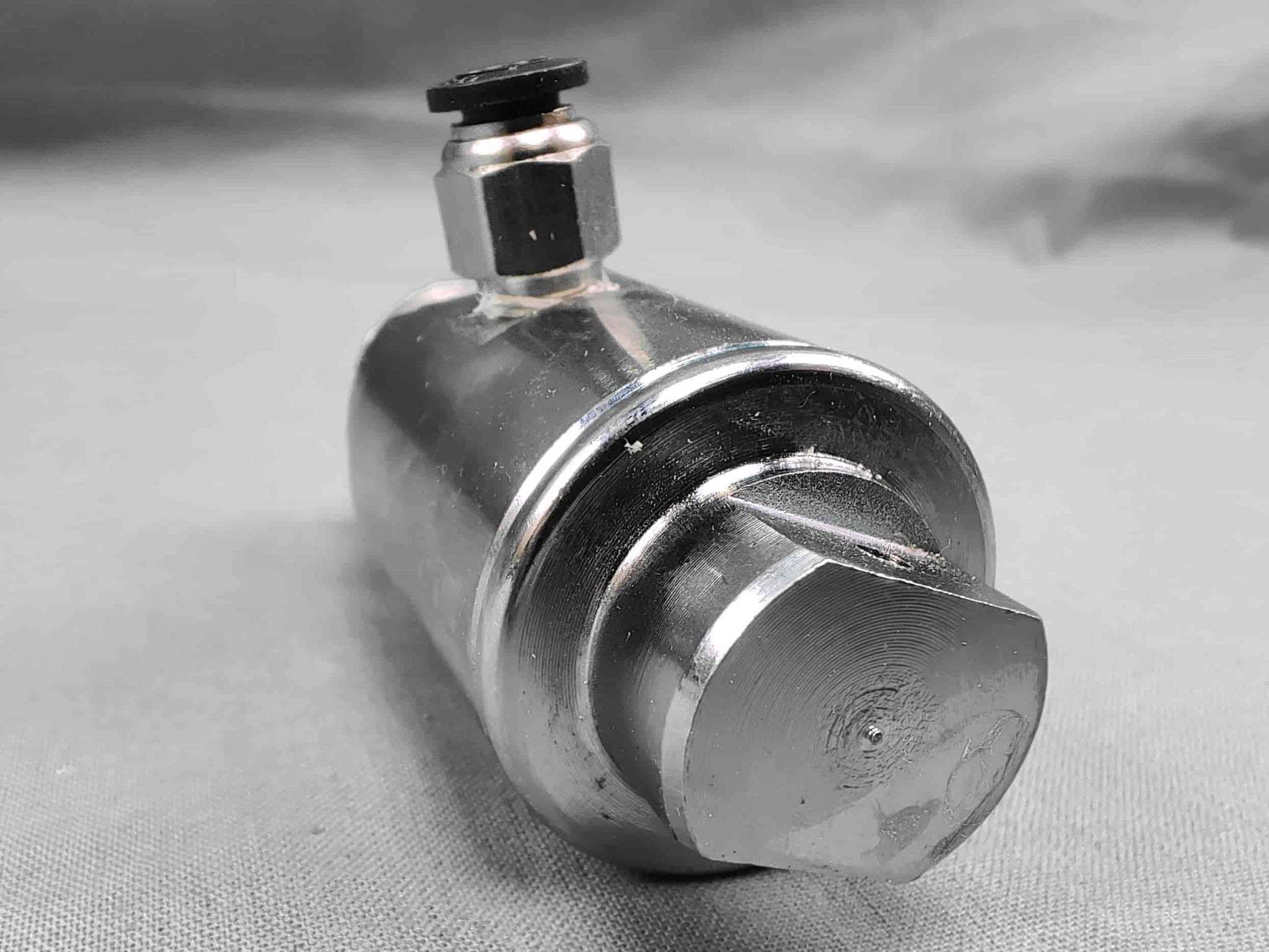 Paineilmakytkin RUNVA EWB vinssiin Runva,päätykuva