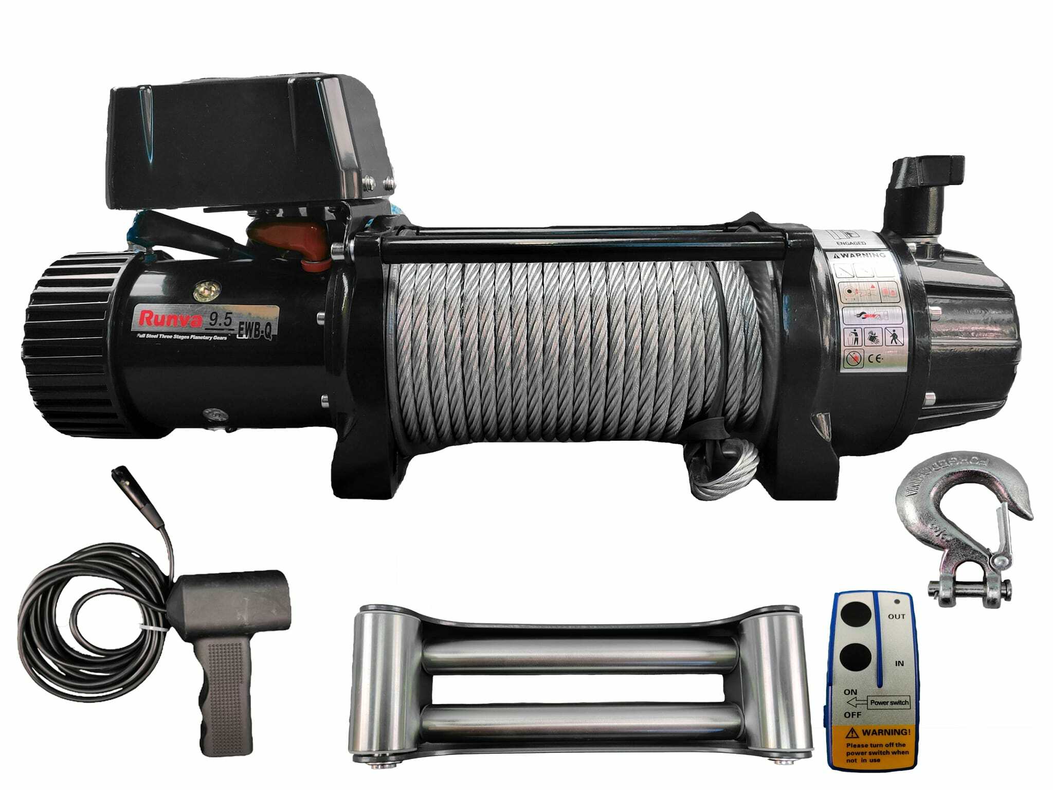 Runva Sähkövinssi EWB-Q 9.5 Black Edition vaijerilla,musta vinssi jossa vaijeri Kuvassa myös rullakita, vinssin kauko-ohjain sekä vinssin salpakoukku
