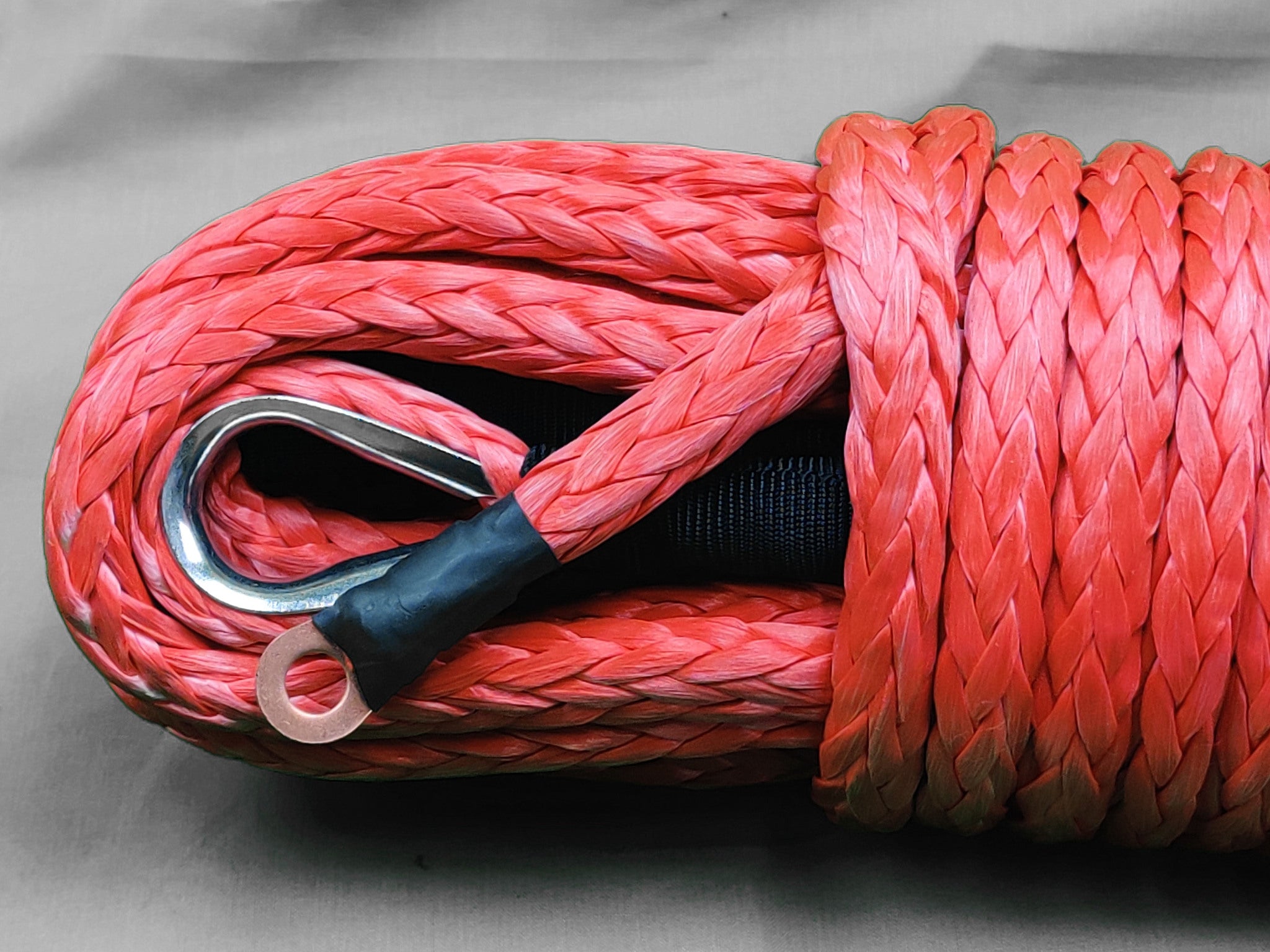 Dyneemaköysi 12mm x 30m 15 000kg.Koussi köyden päässä.